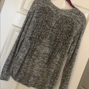 DONATED-DRESS 4 SUCCESS - Angel wings Hot Topic XL sweater